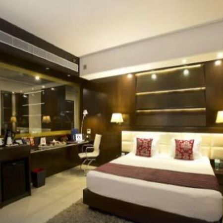 คิง ฟอร์ท โฮเต็ล Hotel นิวเดลี ภายนอก รูปภาพ